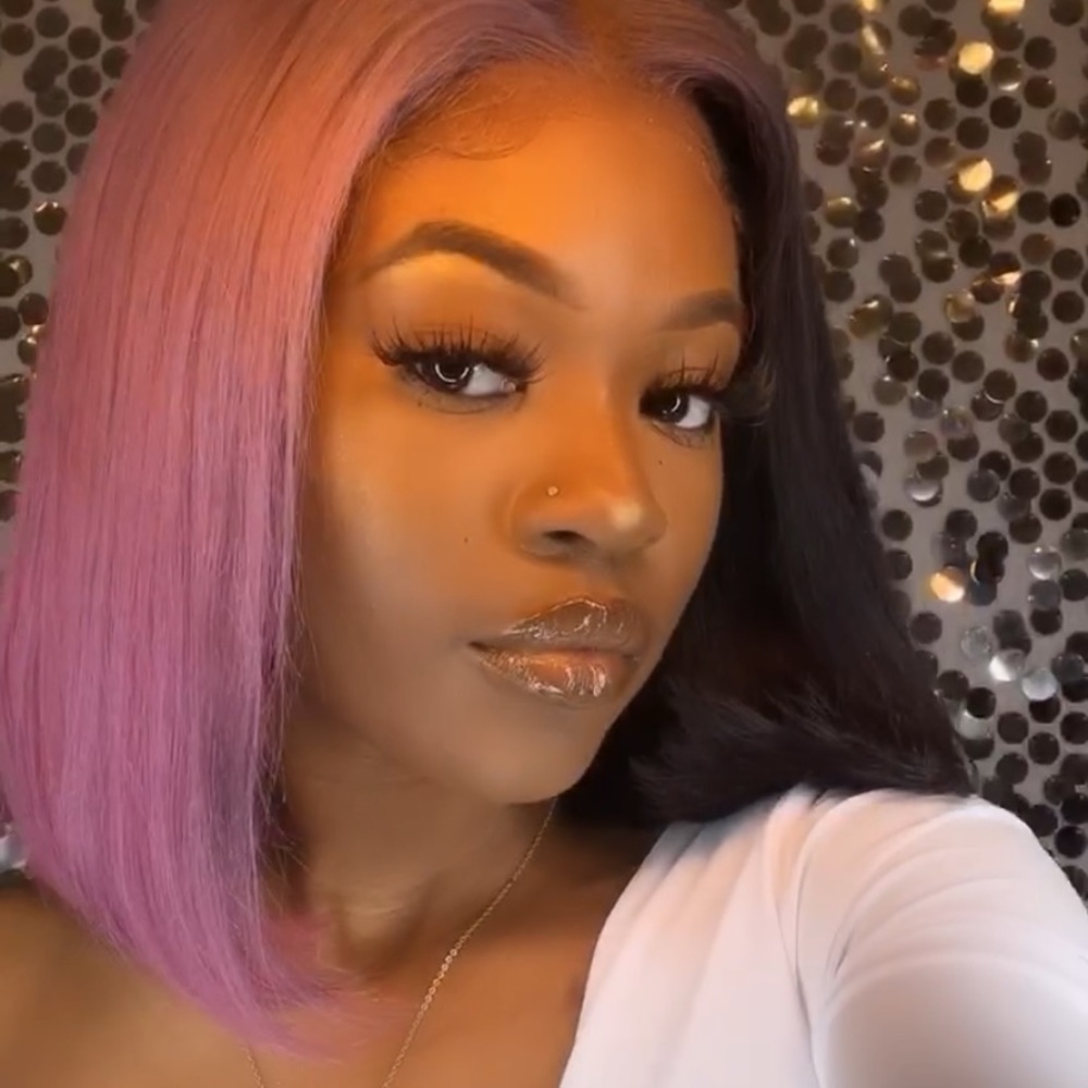 Meet your Posher, Amina